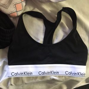 Sports bra